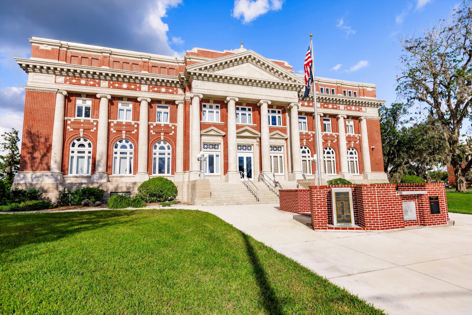 DeSoto County Historic Court House